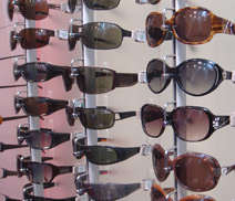 英國(guó)specsavers眼鏡店眼鏡展示架